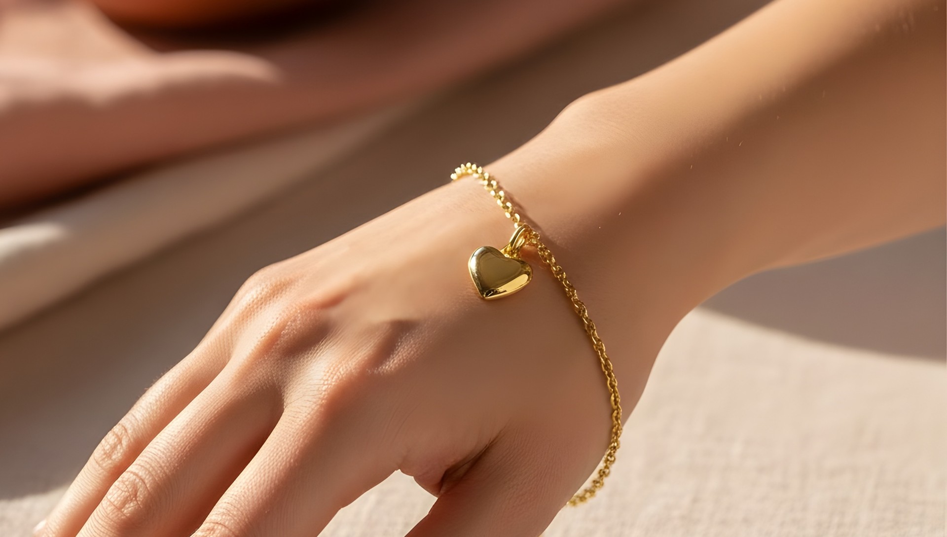 Aretes en oro en Bogotá | Joyas Osadía